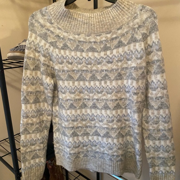 Sweater - Picture 1 of 3